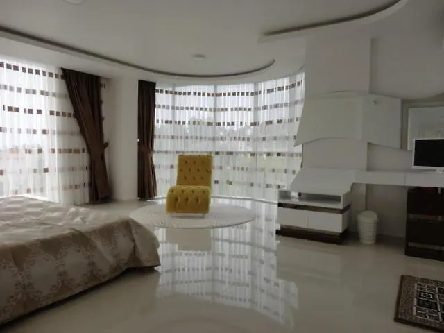 Villa Yalcin Кушадасы 0*,